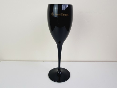 Veuve clicquot acrylic - 1x,