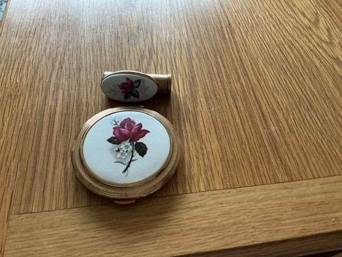 Vintage kigu powder compact - vintage,