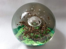 Selkirk Goldspray 2002 Glass Paperweight