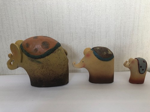 Set ceramic elephants - of,