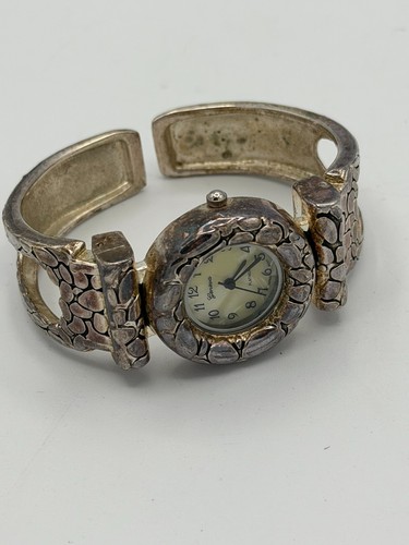 Geneva platinum cuff bracelet - platinum,