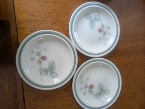 Wedgwood raspberry cane tea - cane,