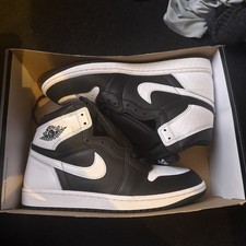 NIKE Air Jordan 1 Retro High OG Black White (UK 8.5) DZ5485-010