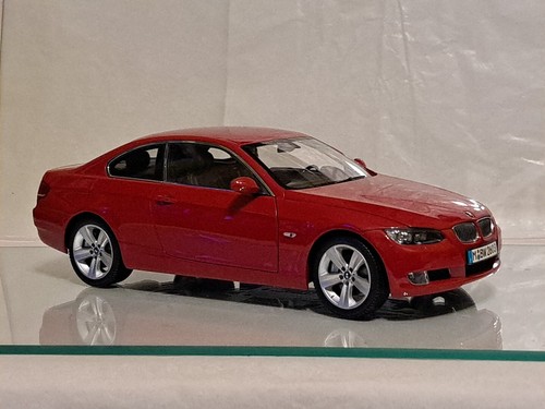Scale bmw series - 1:18,