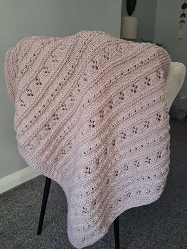 Hand knitted dusky pink - dusky, eyelet