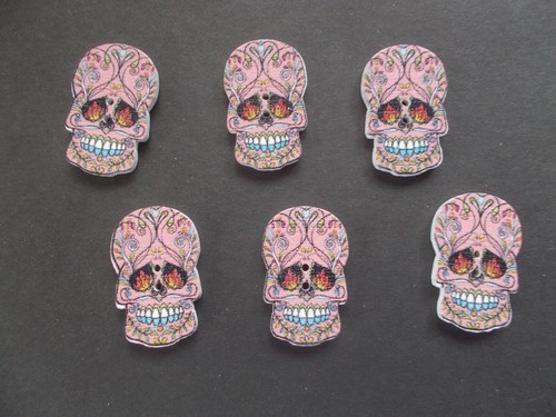 New wooden skull - new,