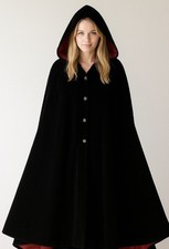 LOVELY VINTAGE TAILOR MADE LONG BLACK VELVET CLOAK WITH HOOD OPERA /GOTH VGC