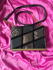 Atmosphere Shoulder Bag -