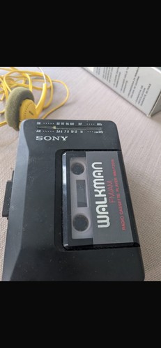 Vintage sony walkman f2015 - vintage,