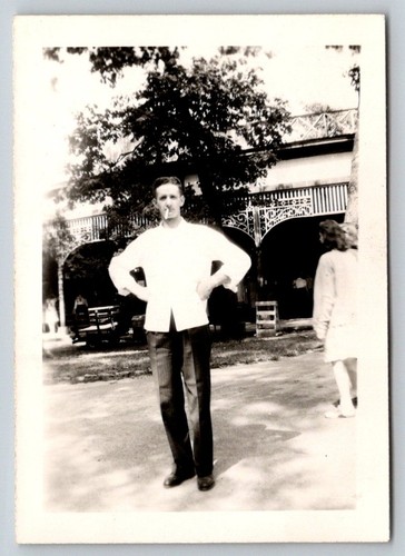 Vintage 1940s snapshot photo - vintage,
