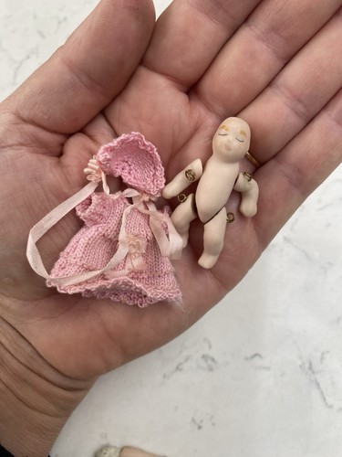 Scale dolls house - 1:12,