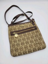 Michael Kors Kempton Signature