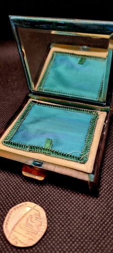 Astounding rare vintage powder - rare,