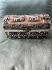 VINTAGE INDIAN SILVER AND COPPER METAL TRINKET/JEWELLERY BOX