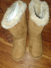 Pixie Size 4 Boots Hand