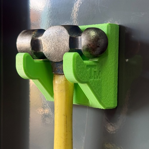 Magnetic hammer holder - holder, |