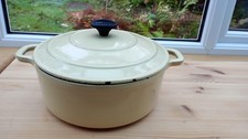 French Chasseur Large Cream