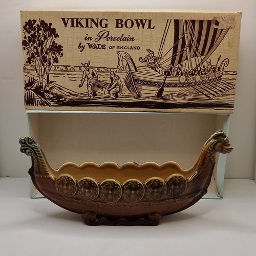 Wade viking dragon ship long - dragon,
