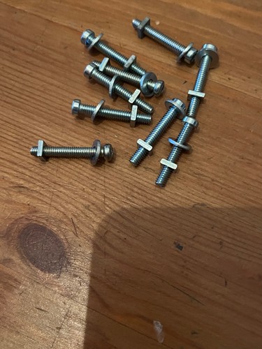 Meccano zinc bolts modern - ,