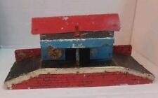 VINTAGE 1940s LITHO TINPLATE WAYSIDE MODEL RAILWAY STATION