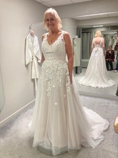 Beautiful Blush Wedding Dress Size 14/16