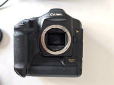 Canon EOS-1Ds Mark II DSLR