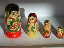 4 Vintage Russian Dolls –