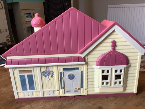 Bluey healer family house with - healer,