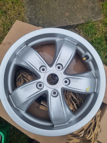 Vespa gts300 front wheel - front,