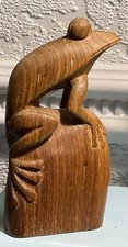 HAND MADE VINTAGE WOODEN CARVED FROG VGC