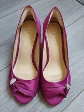 Lexus Women's Cerise Pink Satin  Peep Toe Heel Shoes  Size 4