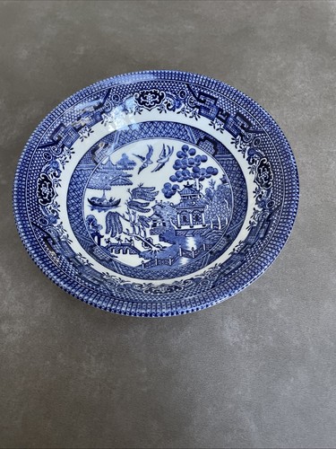 Vintage blue willow pattern - vintage,