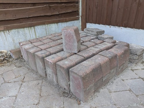 Brindle block kerb