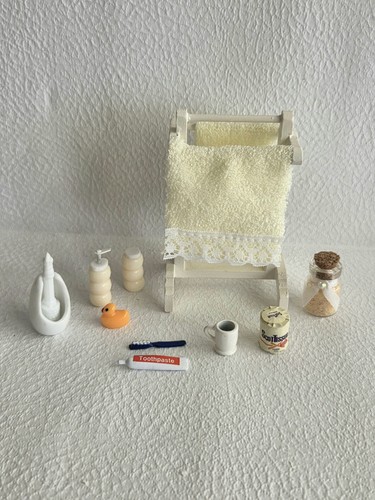 Dolls house scale - dolls,