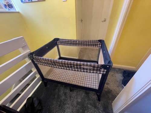 Graco blue baby cot - blue, great