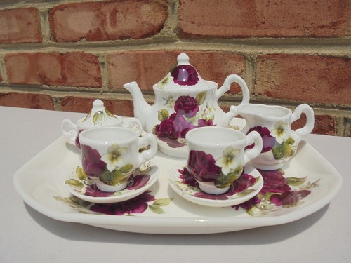 Royal doulton porcelain - royal,