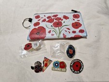 Small Poppy Zip Purse white