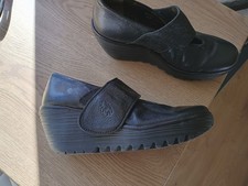 Fly london women's black wedge strap leather shoes size 4