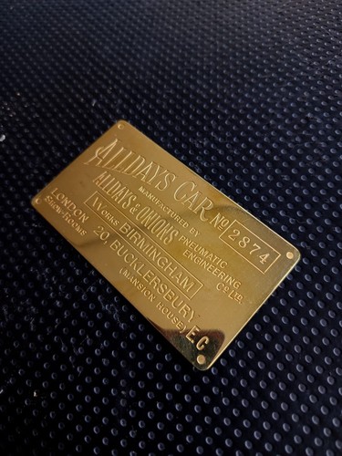 This antique brass - an,