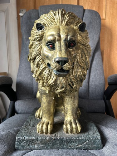 Large lion statue - large,