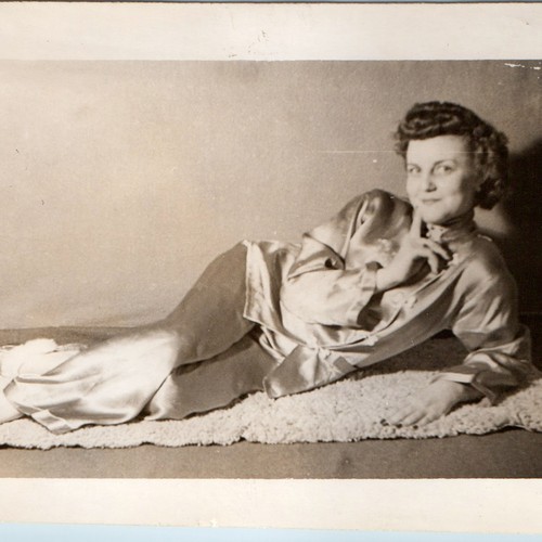 C1940s glamour woman silk - c1940s,