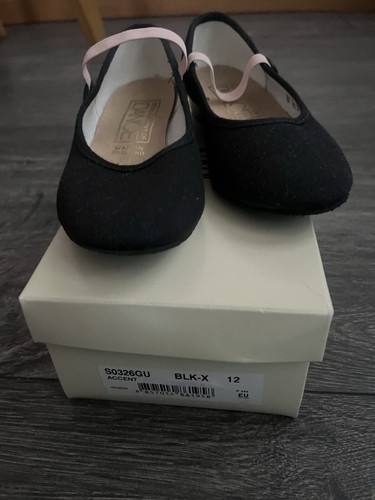 Bloch canvas character shoe - bloch,