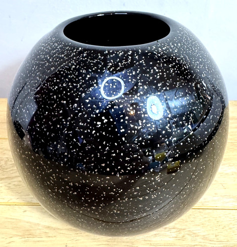 Hand blown vase sphere shaped - blown,