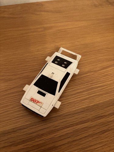 Corgi 007 james bond lotus - 007,