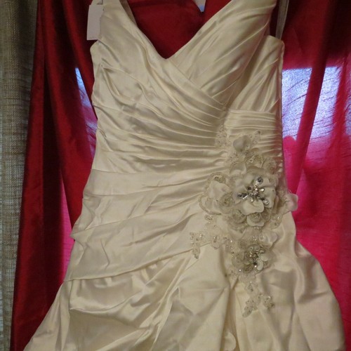 New ivory wedding dress - ivory, size