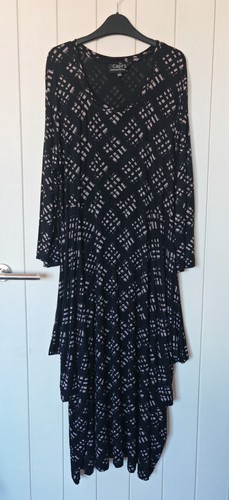 Capri black beige print midi - black/beige,