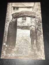 Hicks Court & Young Boy, ST