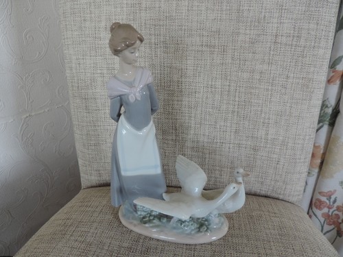 Lladró porcelain figure - lladró,