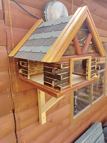 Bird feeder house - bird, mounted