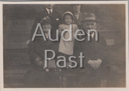 Older couple and young girl - couple,